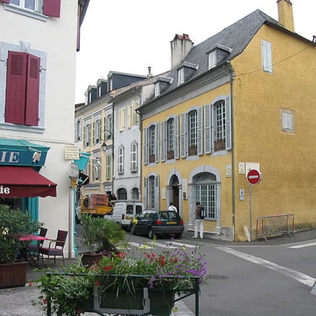 Tarbes