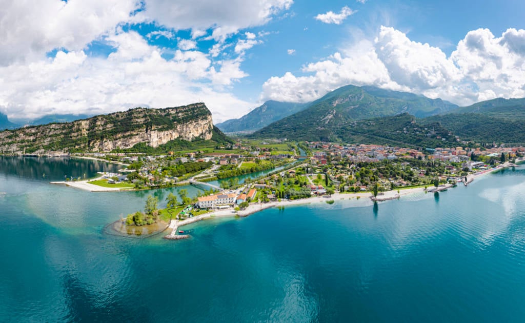 Vue sur les lacs italiens: Lac de Garde