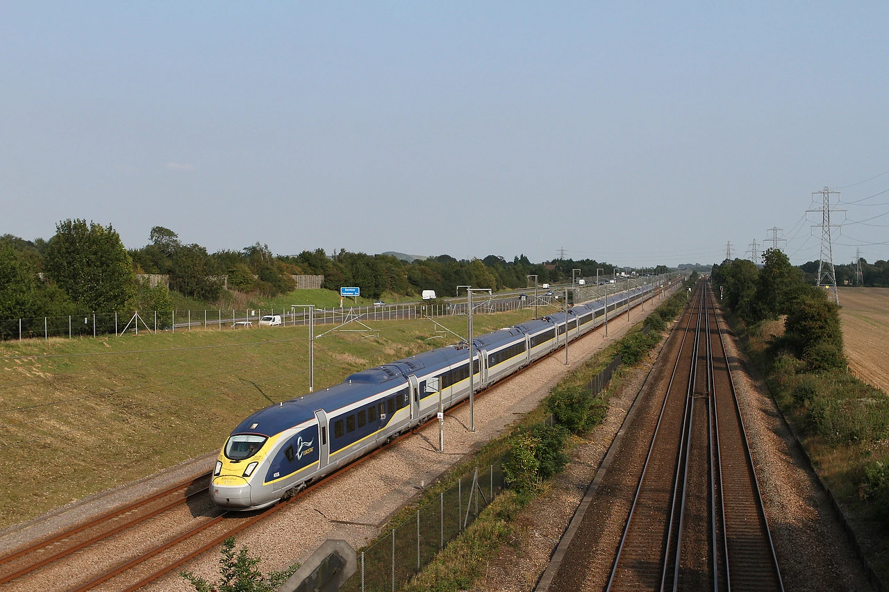 Class 374 4008 of EIL (Eurostar International Limited) at Sellindge, Great Britain.jpg